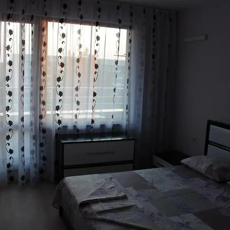 Apartment Paradise Day *